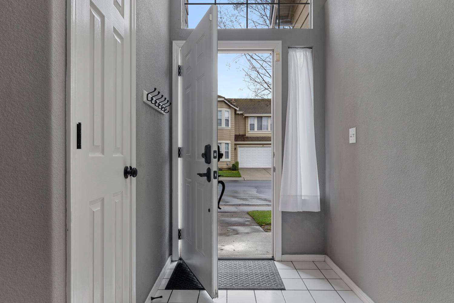 153 Quarry Stone Way, Manteca, CA 95336