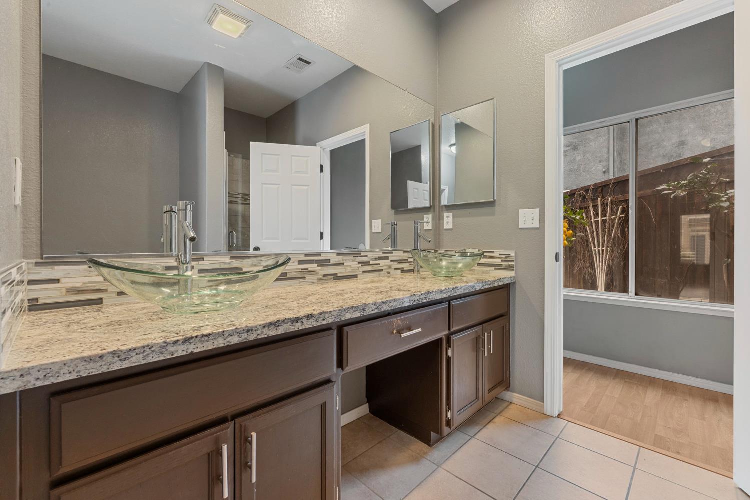 153 Quarry Stone Way, Manteca, CA 95336