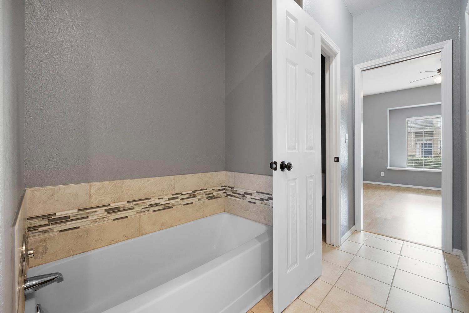 153 Quarry Stone Way, Manteca, CA 95336