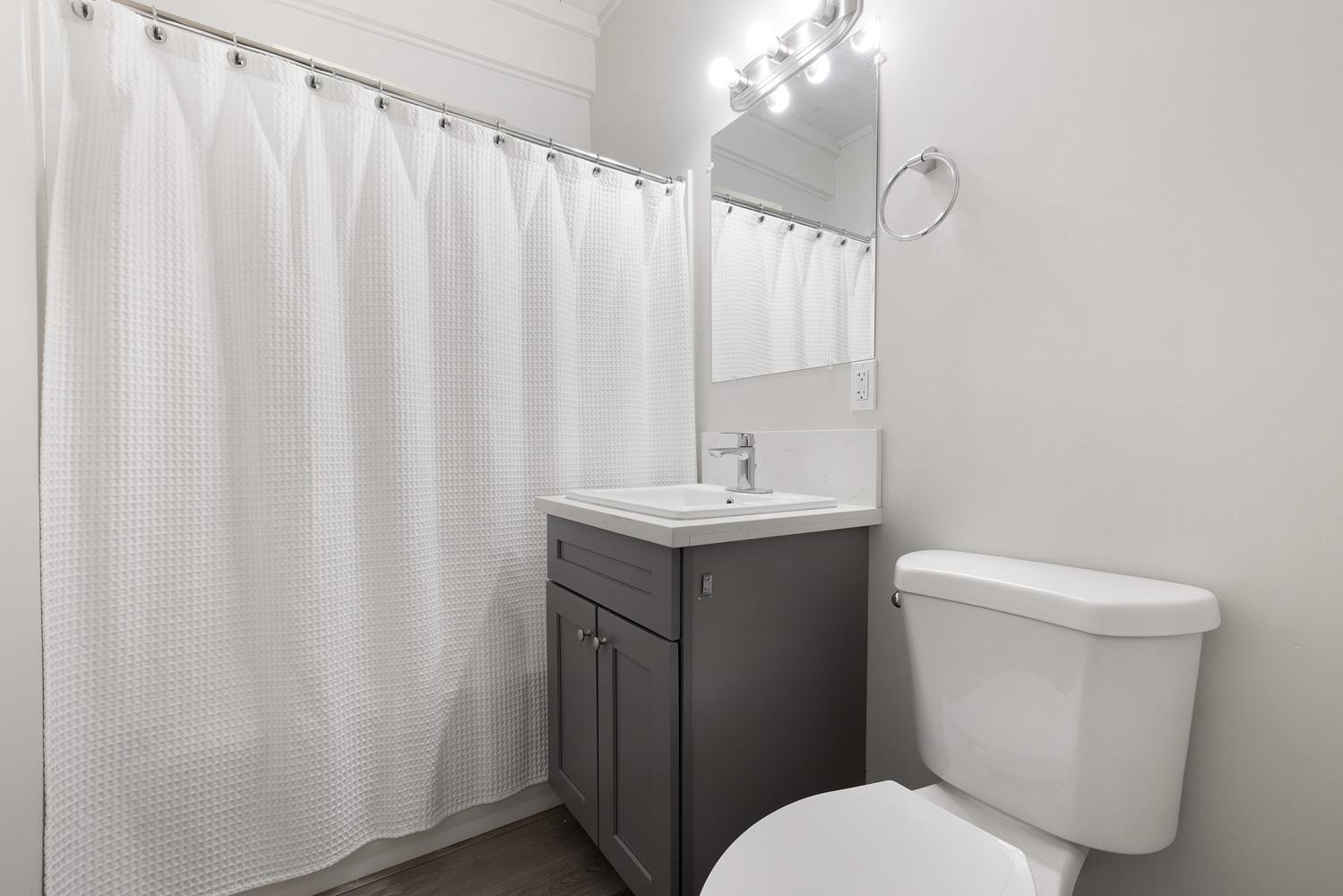 2023 Ellis St, Modesto, CA 95354