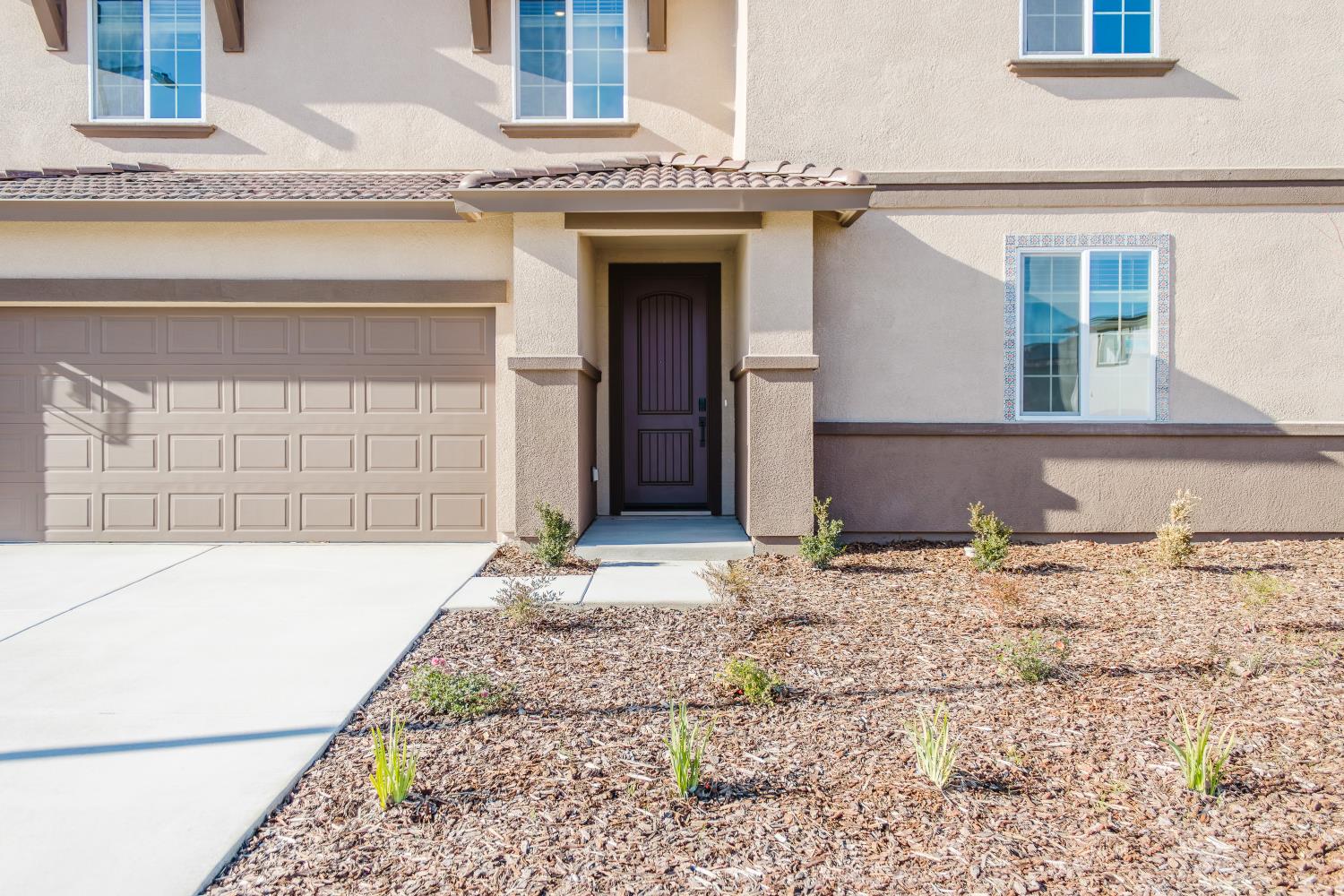 319 Spumante Ln, Manteca, CA 95337