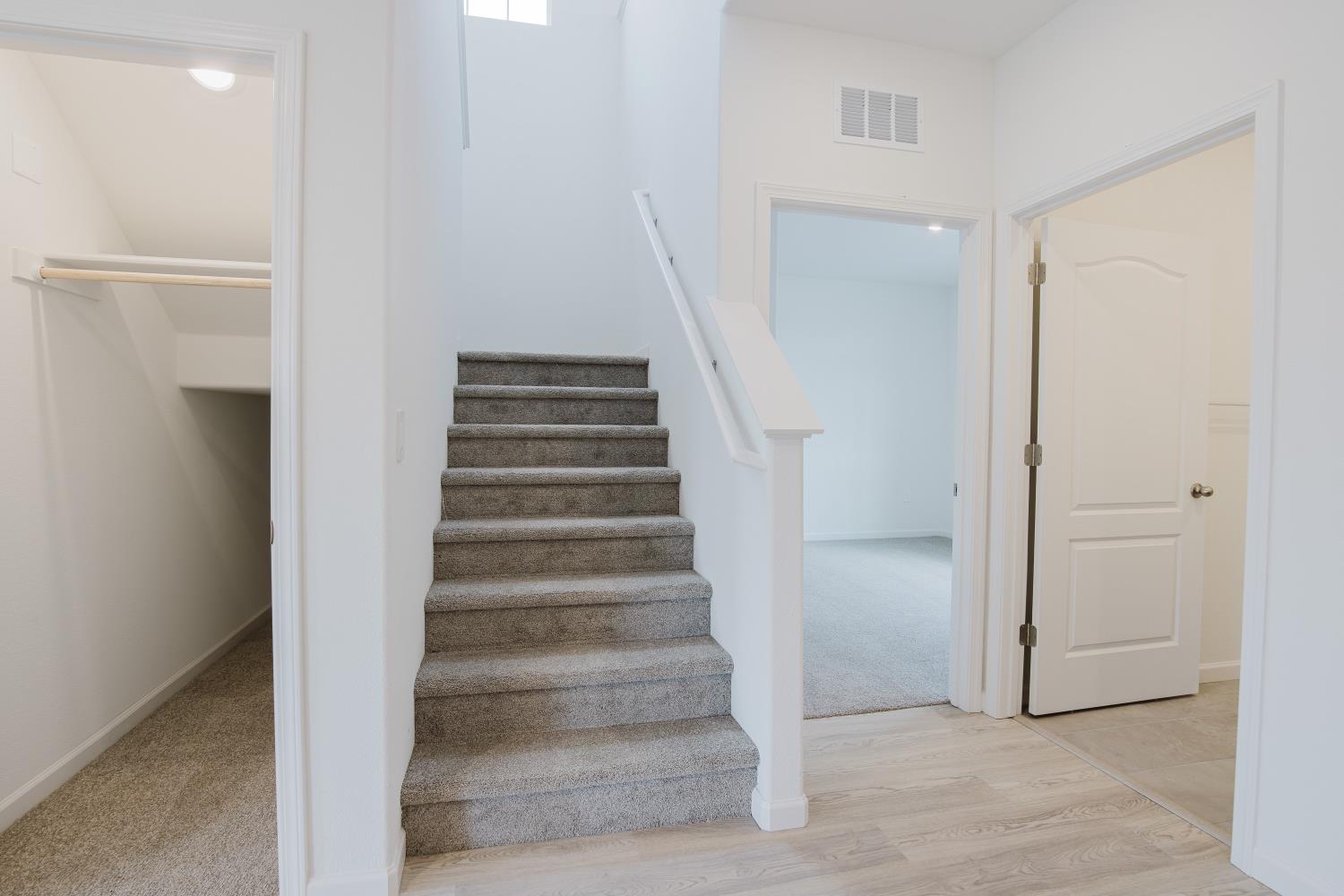 319 Spumante Ln, Manteca, CA 95337