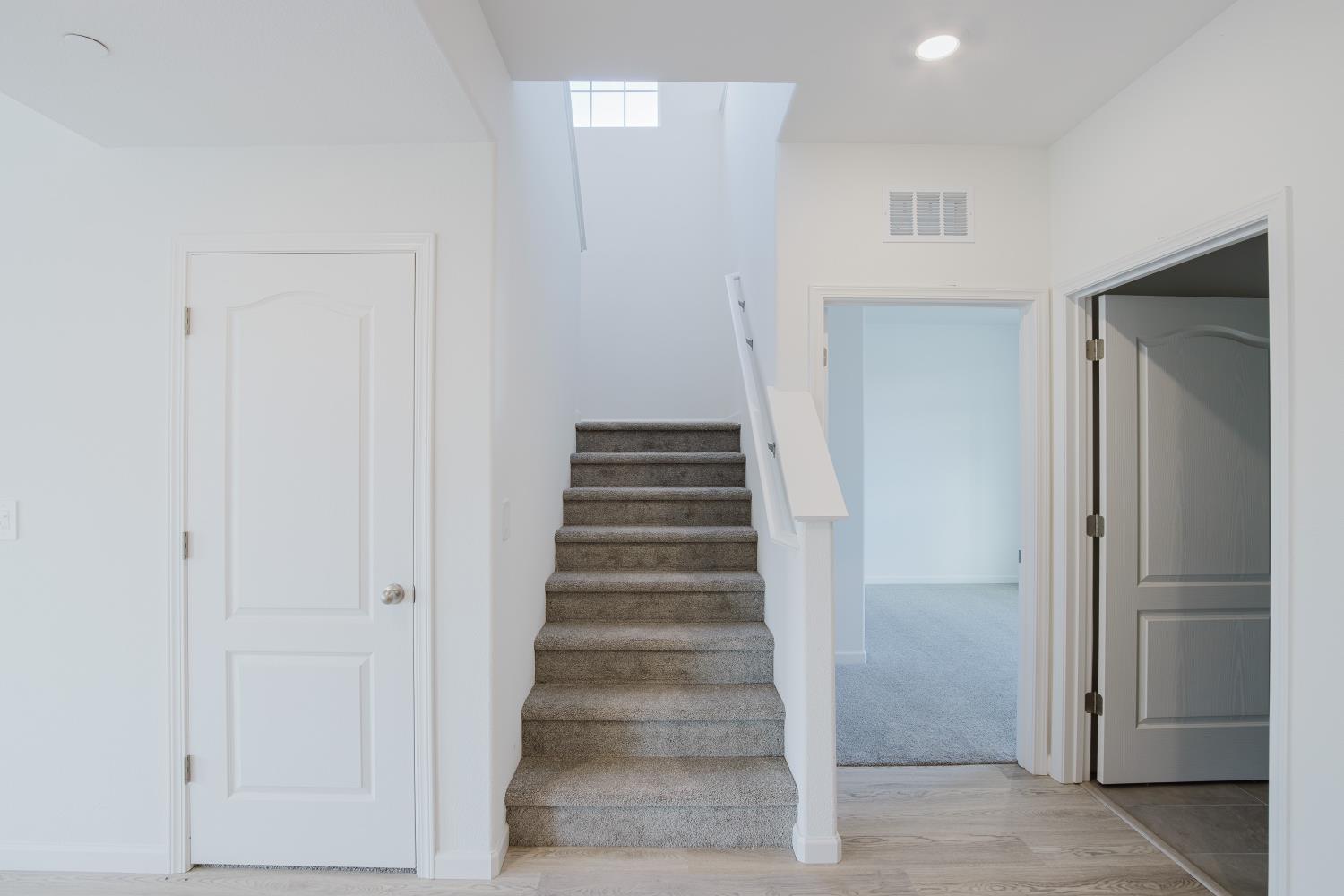 319 Spumante Ln, Manteca, CA 95337