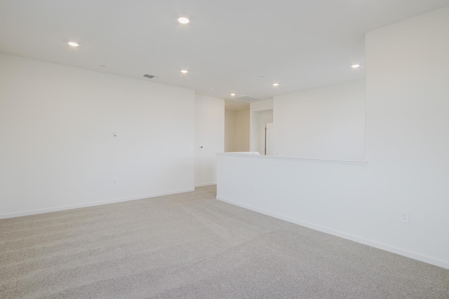 319 Spumante Ln, Manteca, CA 95337