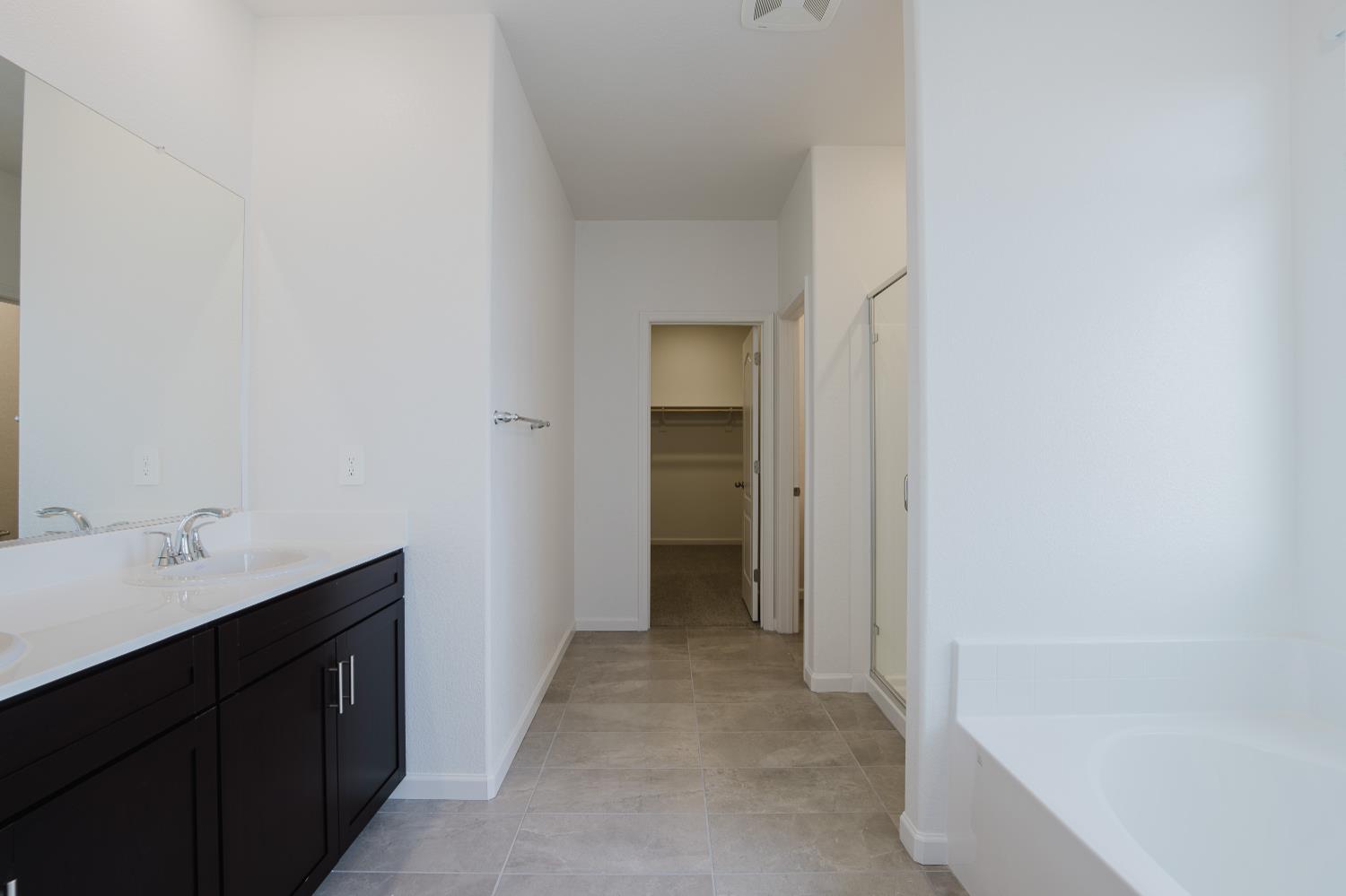 319 Spumante Ln, Manteca, CA 95337