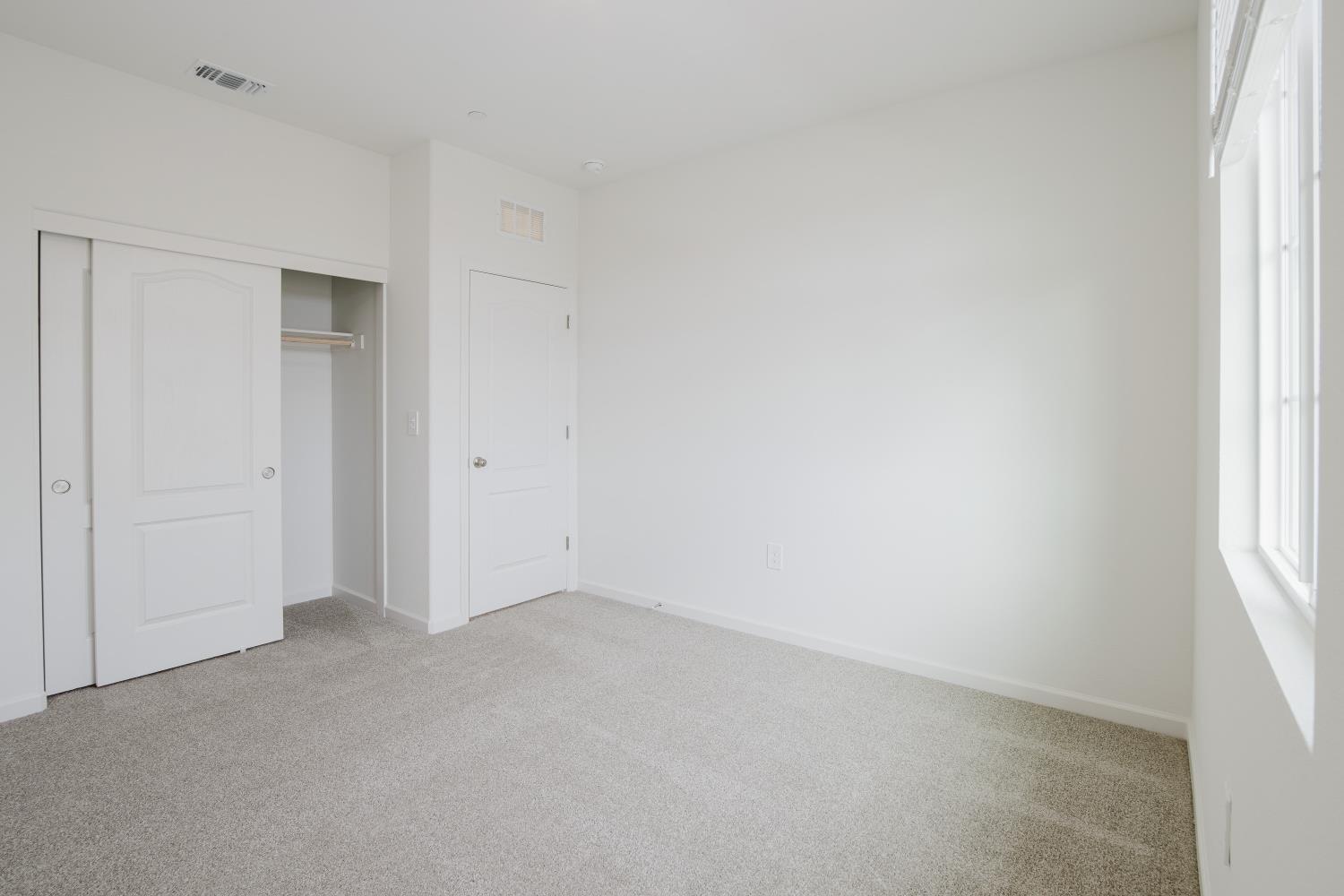 319 Spumante Ln, Manteca, CA 95337