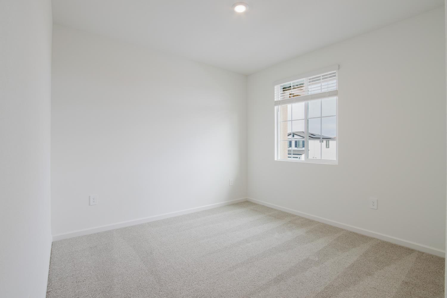 319 Spumante Ln, Manteca, CA 95337