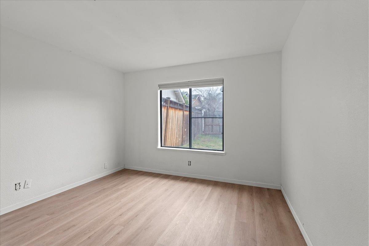 938 Snowgoose Ln, Manteca, CA 95337