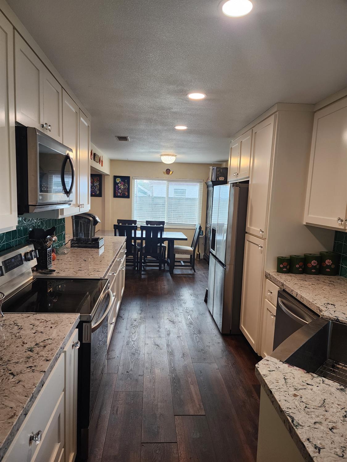 2006 Norman Way, Modesto, CA 95350