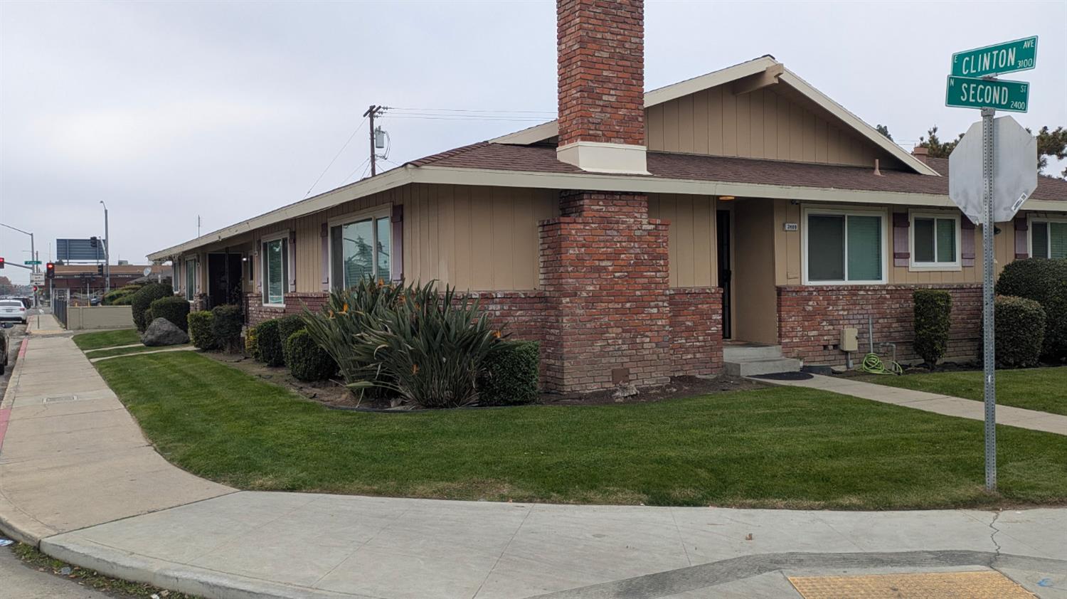 3115 E Clinton Ave, Fresno, CA 93703
