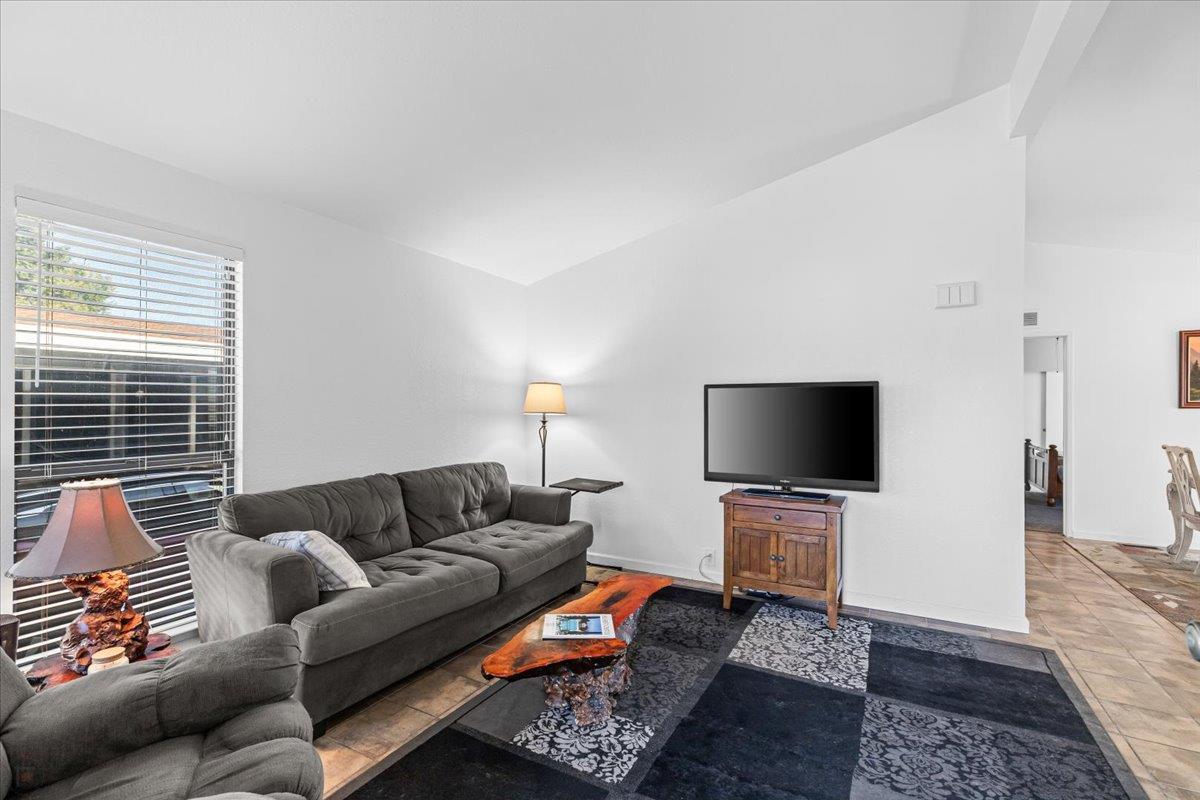 1500 Held Ave #79, Modesto, CA 95355