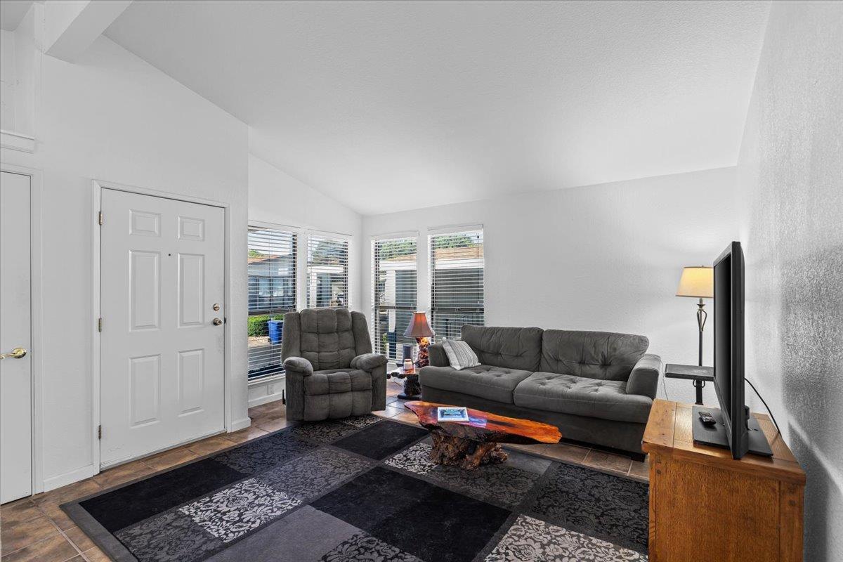 1500 Held Ave #79, Modesto, CA 95355