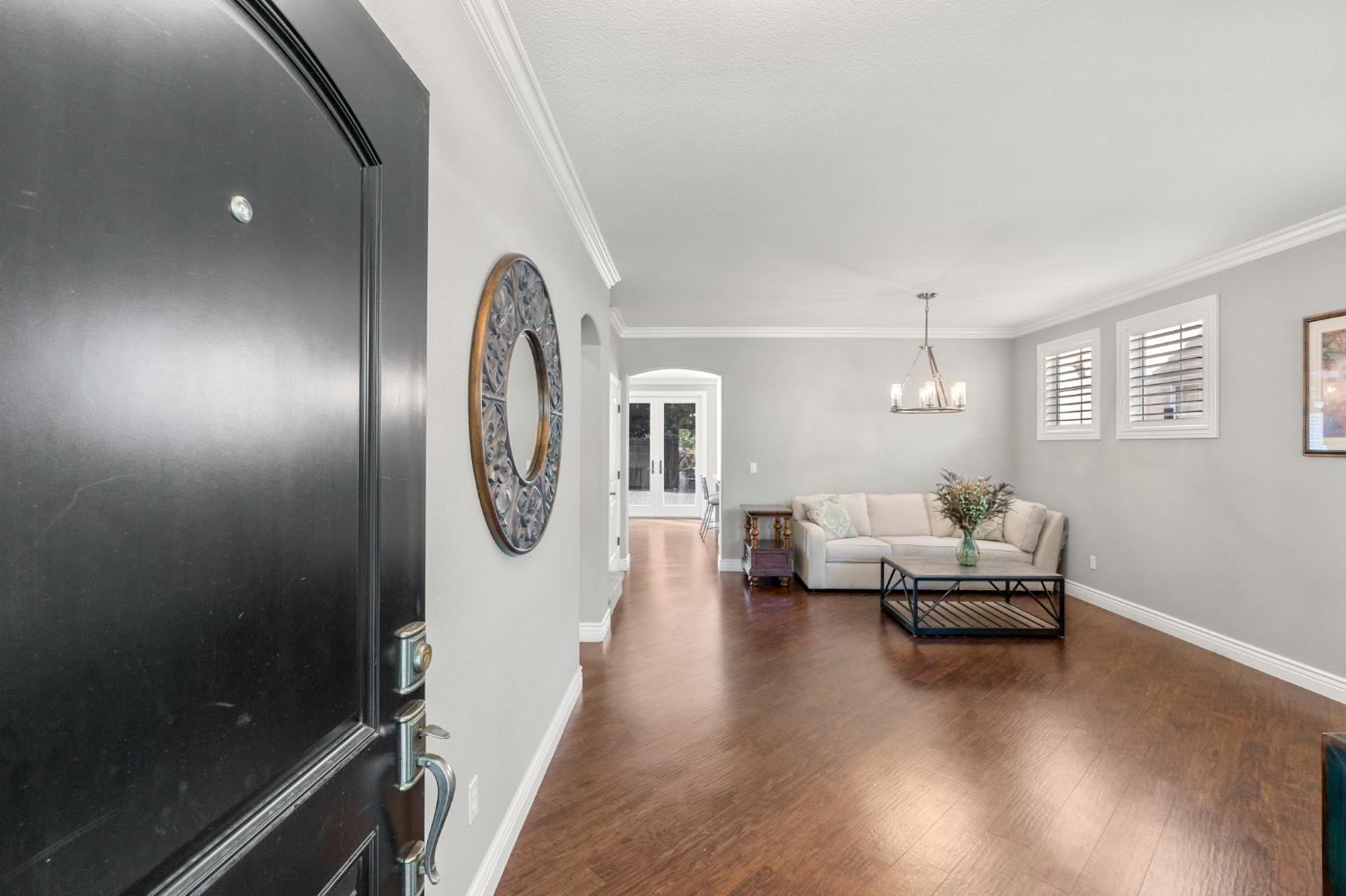 864 Heartland Dr, Manteca, CA 95337