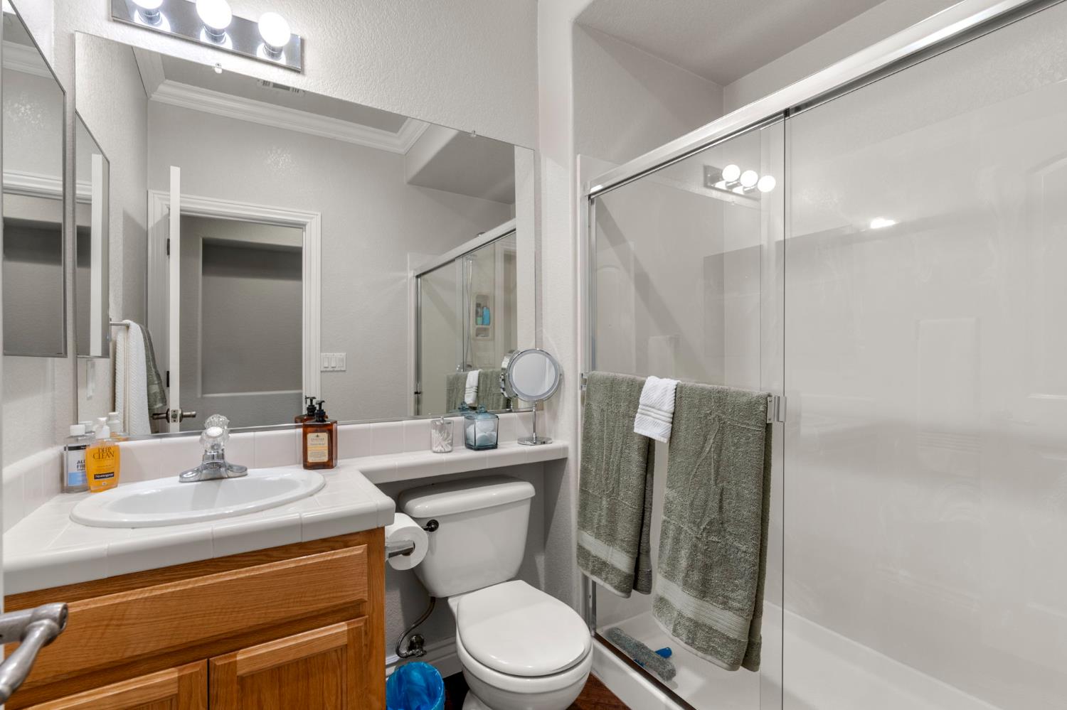 864 Heartland Dr, Manteca, CA 95337