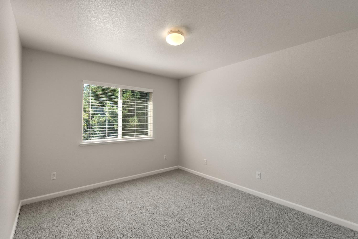 864 Heartland Dr, Manteca, CA 95337