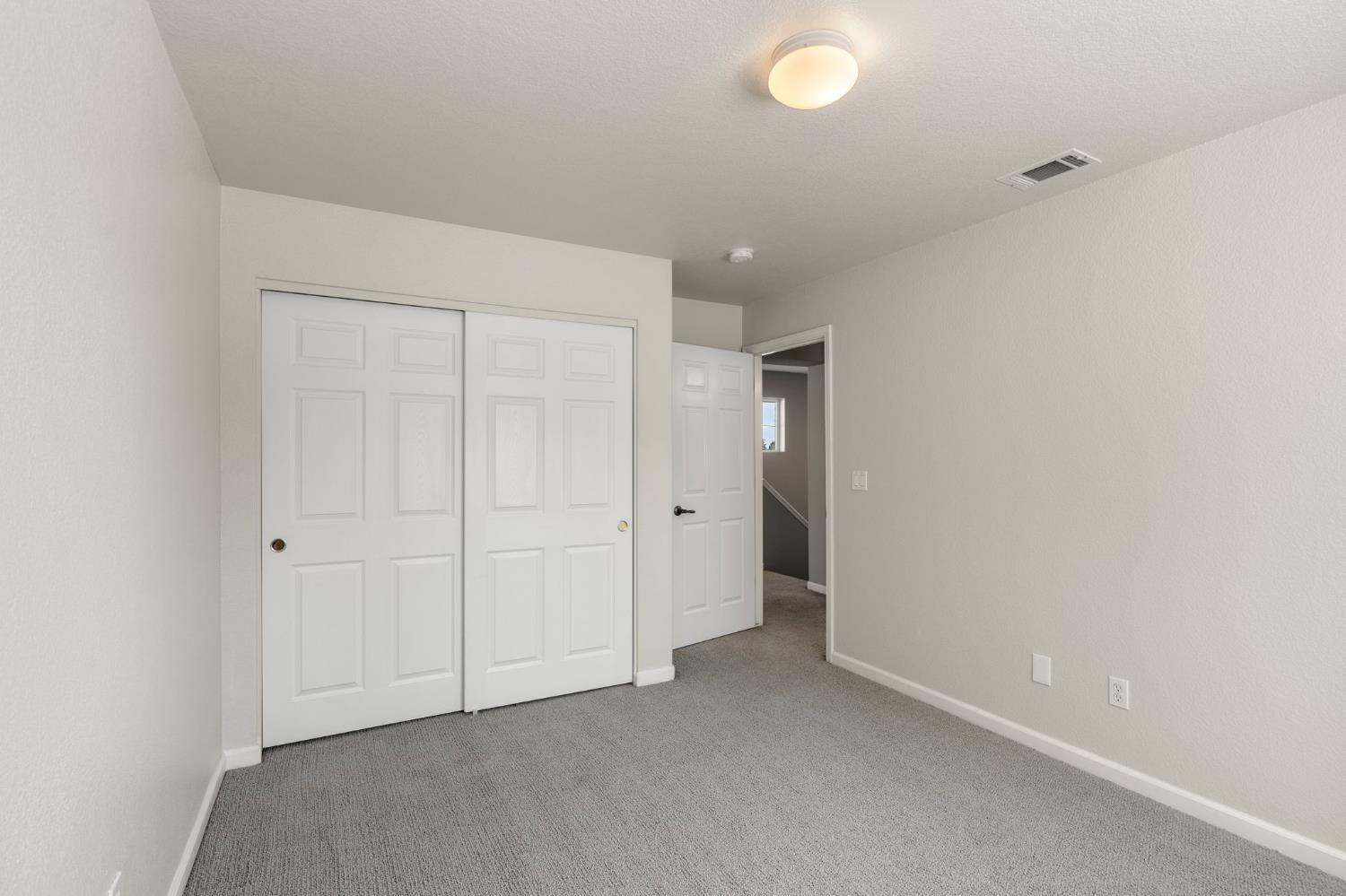 864 Heartland Dr, Manteca, CA 95337