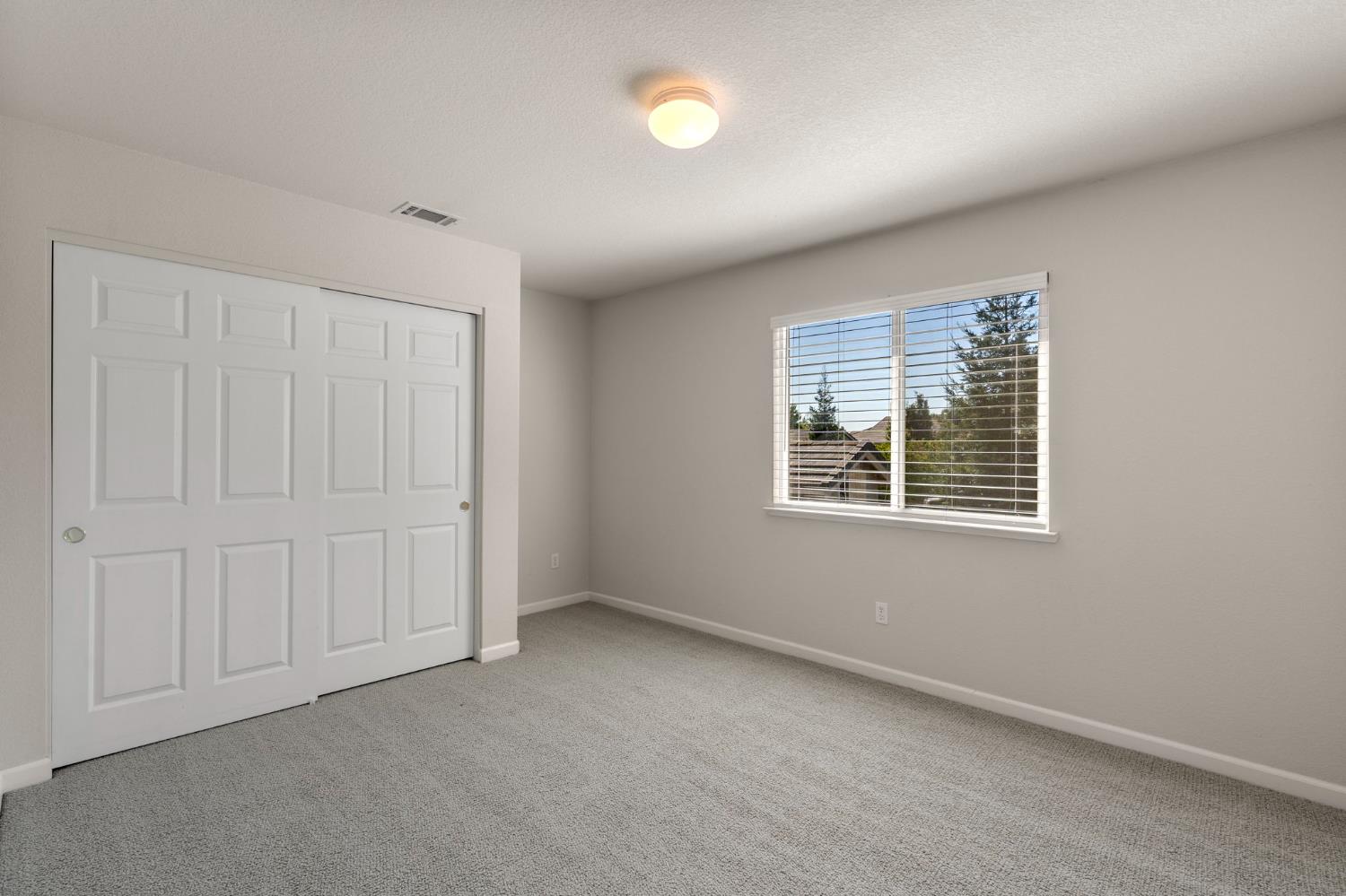 864 Heartland Dr, Manteca, CA 95337