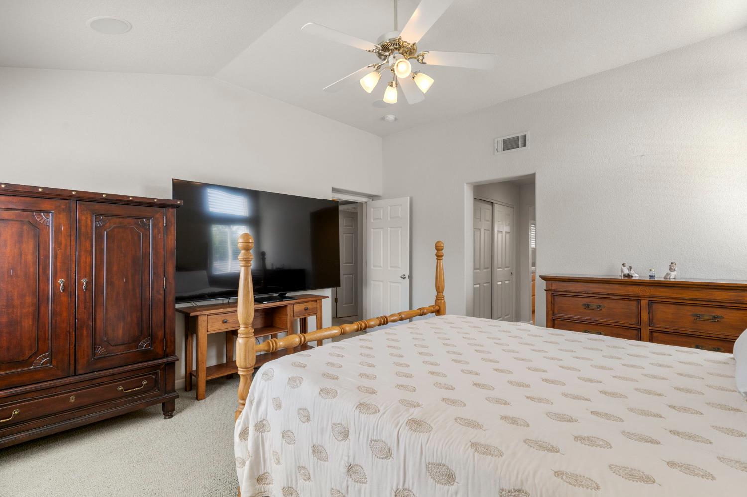 864 Heartland Dr, Manteca, CA 95337