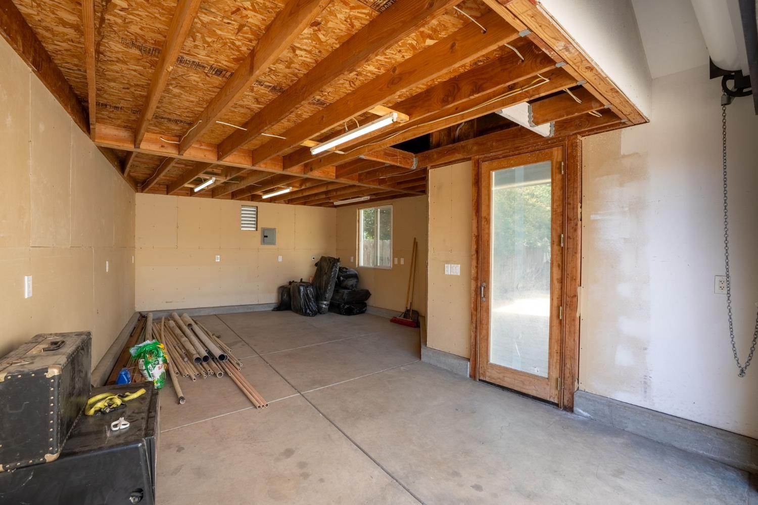 864 Heartland Dr, Manteca, CA 95337