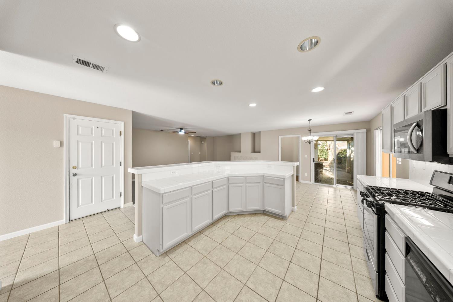 2005 Floral Ct, Modesto, CA 95356