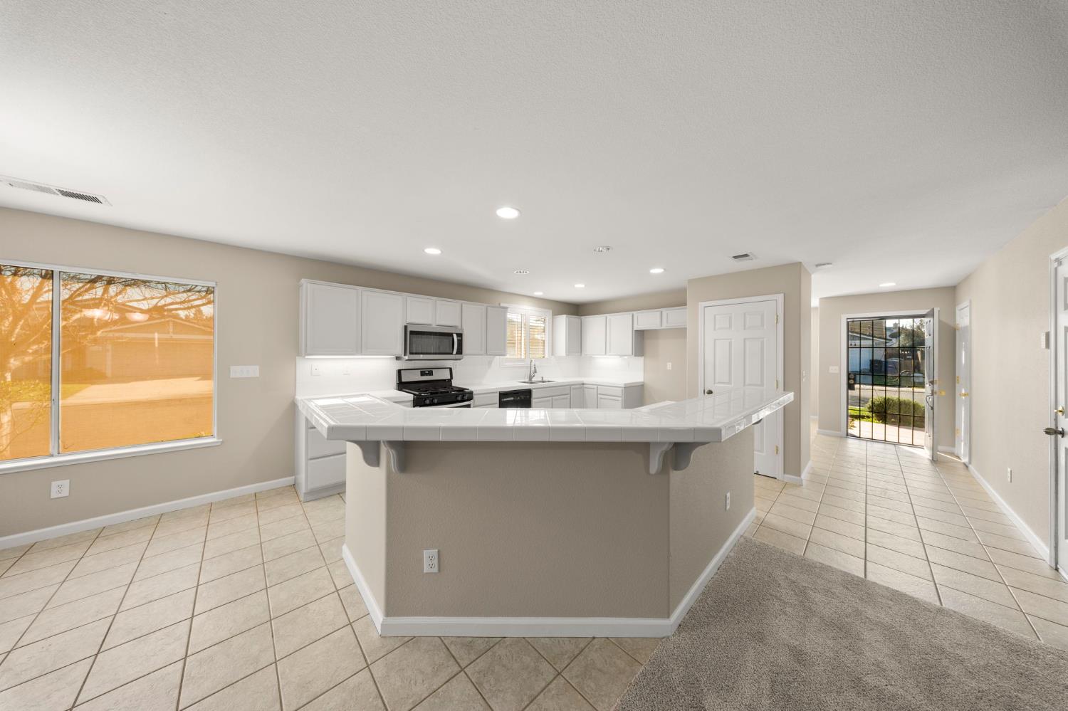 2005 Floral Ct, Modesto, CA 95356