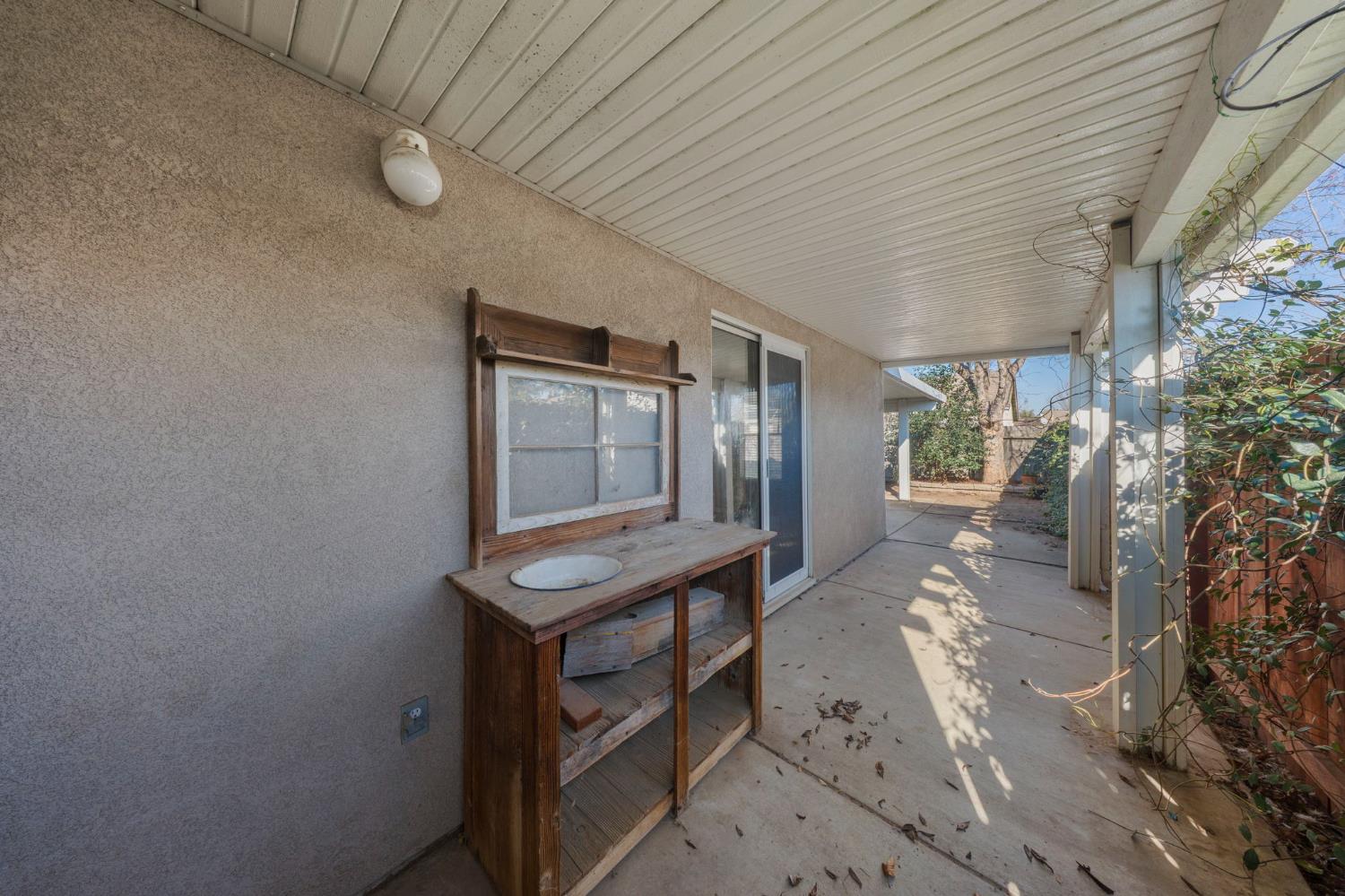 2005 Floral Ct, Modesto, CA 95356