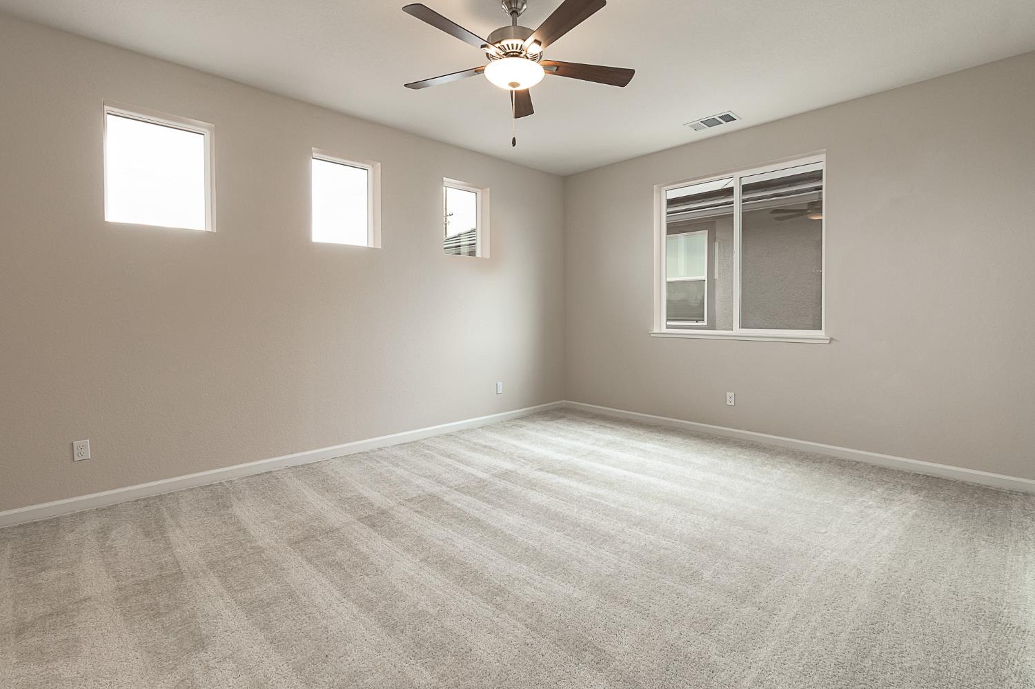 1310 Veteran St, Manteca, CA 95337