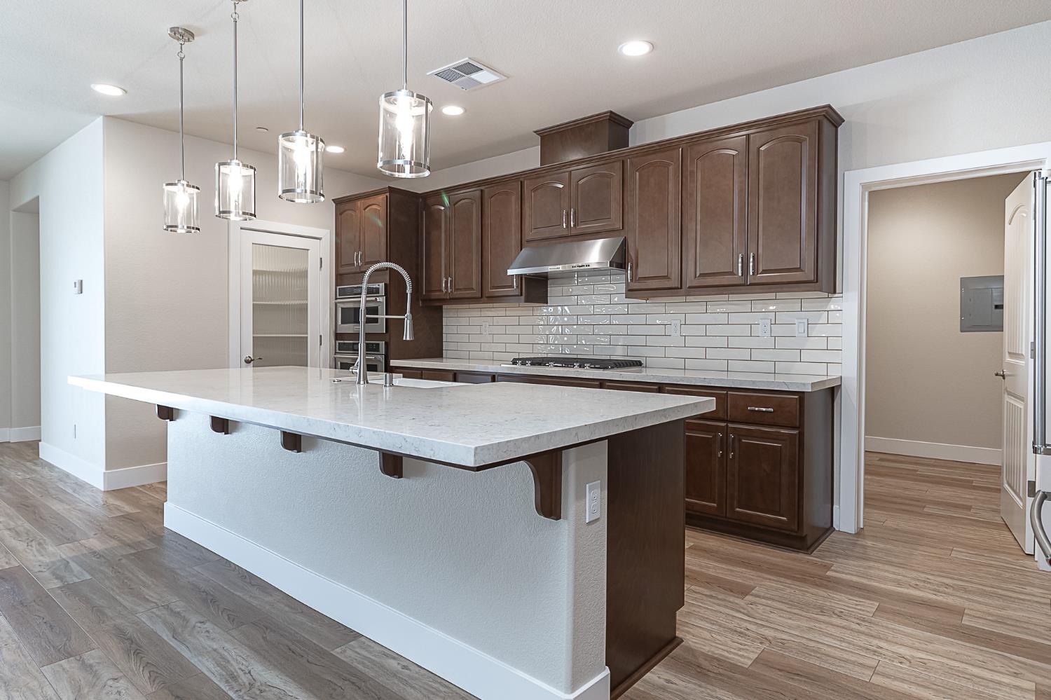 1271 Veteran St, Manteca, CA 95337