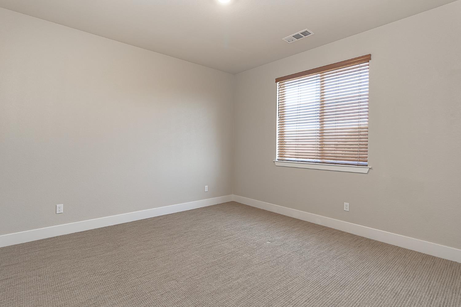 1271 Veteran St, Manteca, CA 95337