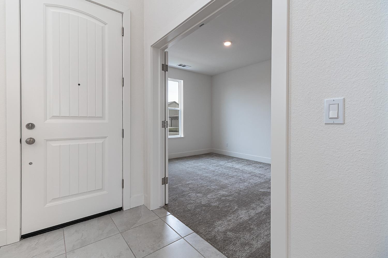 1807 Birdie St, Manteca, CA 95337