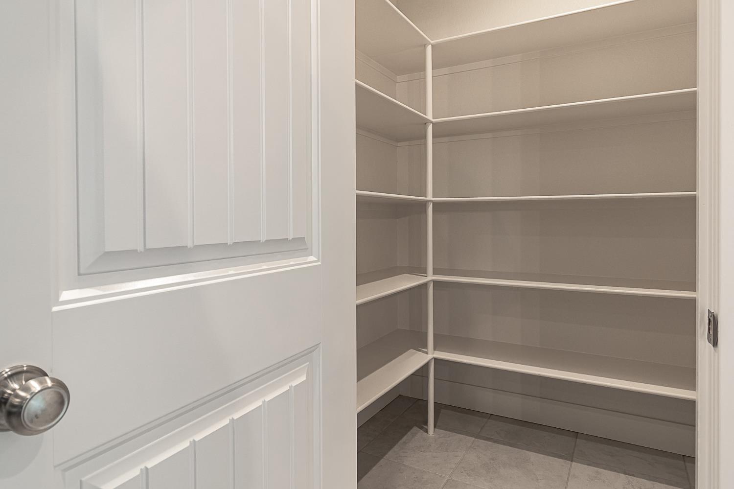 1807 Birdie St, Manteca, CA 95337