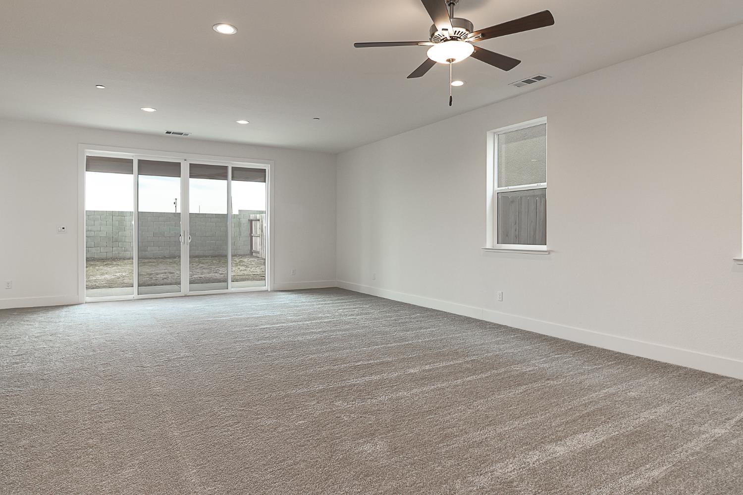 1807 Birdie St, Manteca, CA 95337