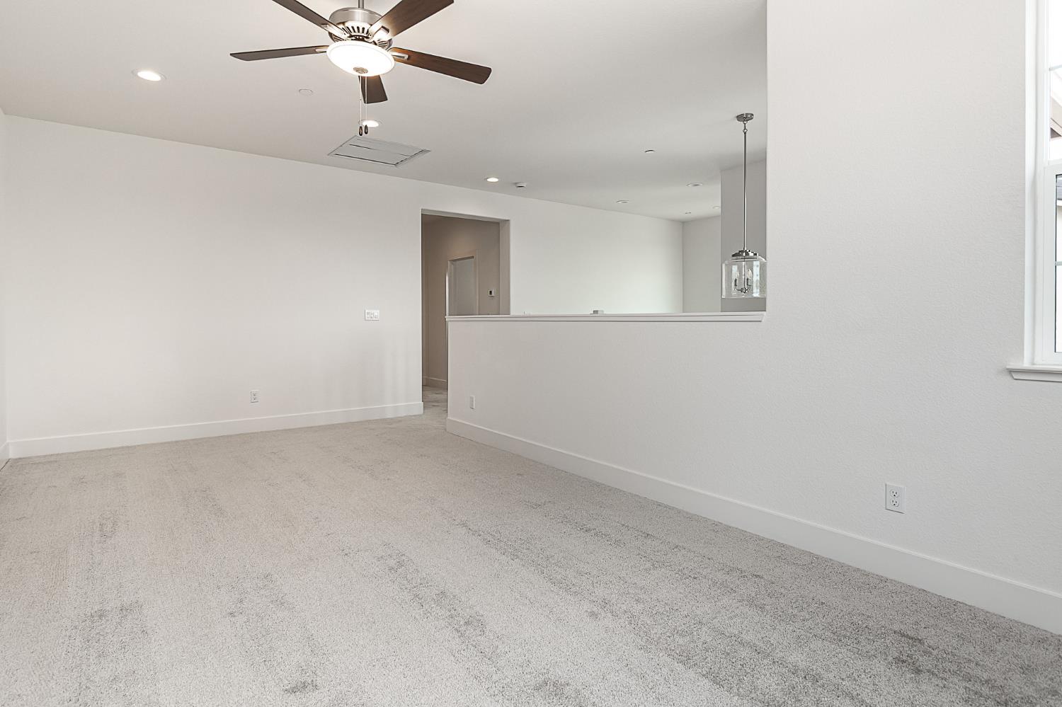 1807 Birdie St, Manteca, CA 95337