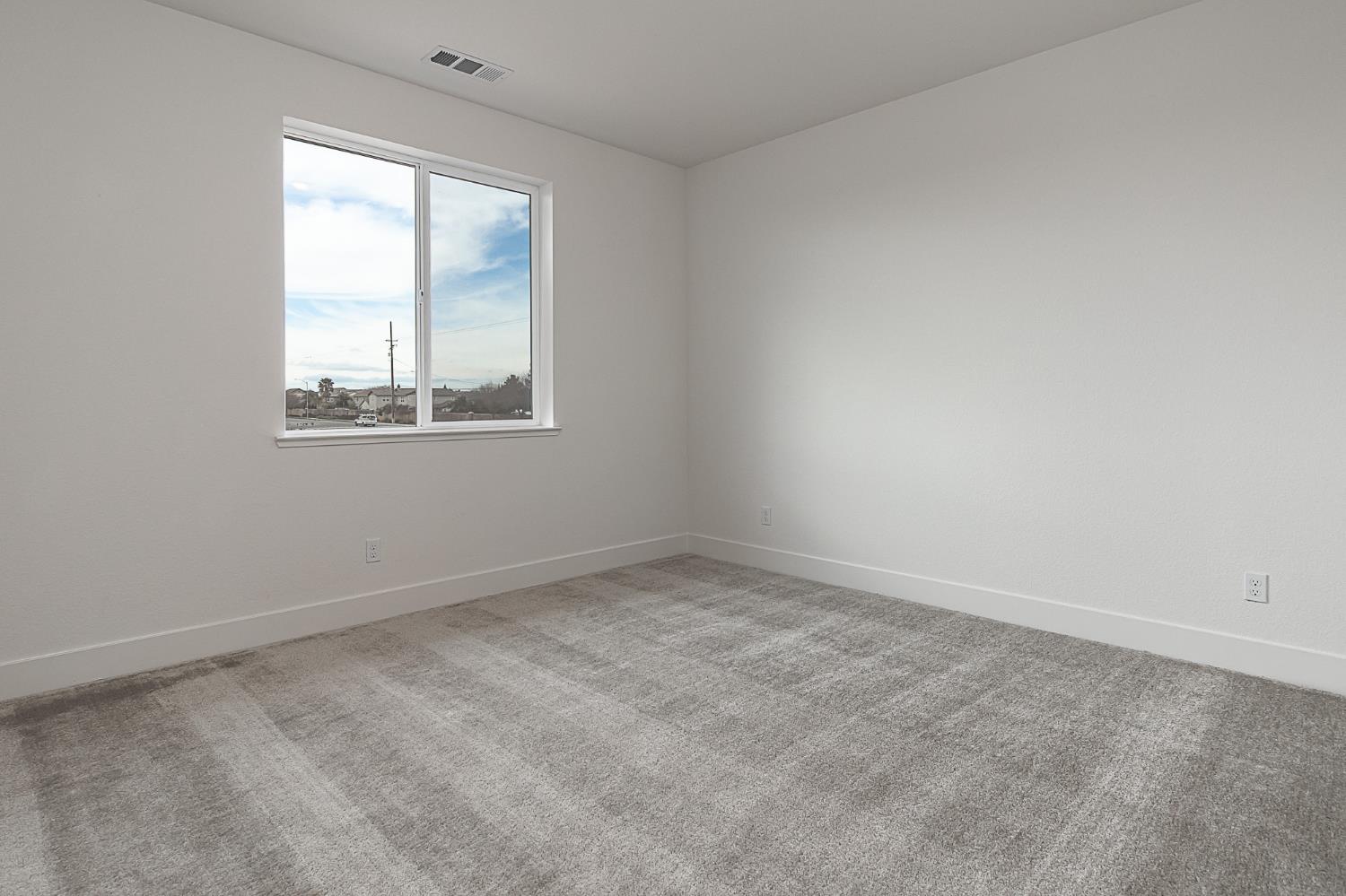 1807 Birdie St, Manteca, CA 95337