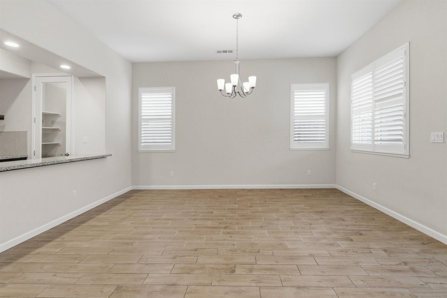 868 River Pointe Cir, Oakdale, CA 95361