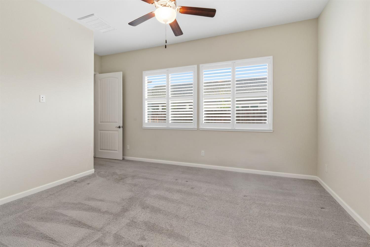 868 River Pointe Cir, Oakdale, CA 95361