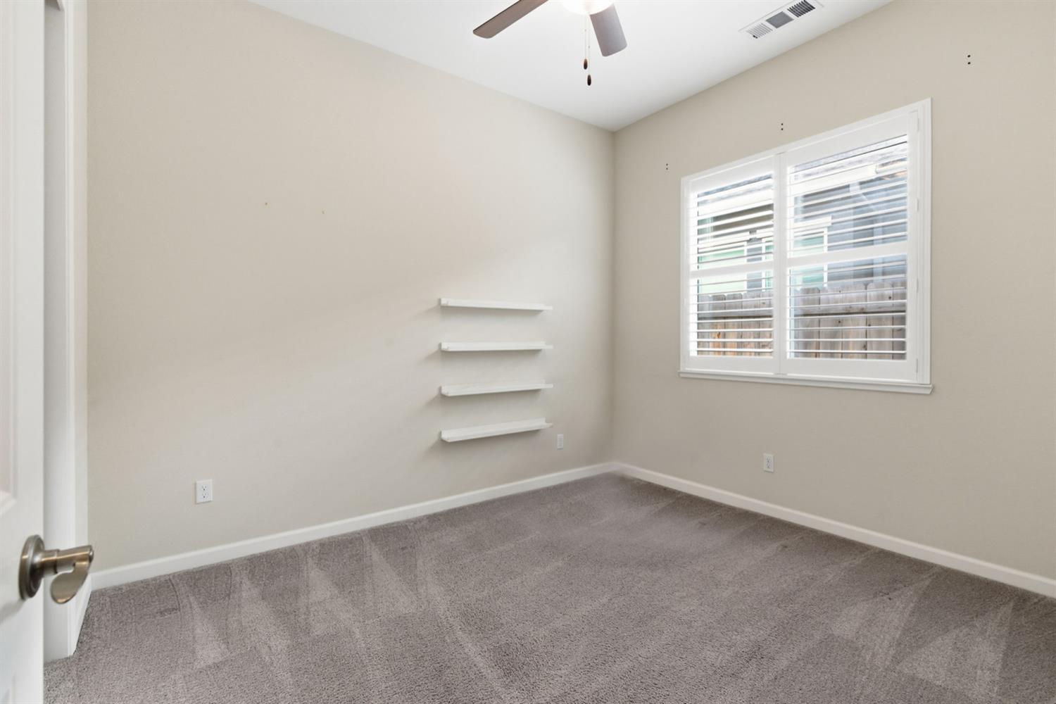 868 River Pointe Cir, Oakdale, CA 95361