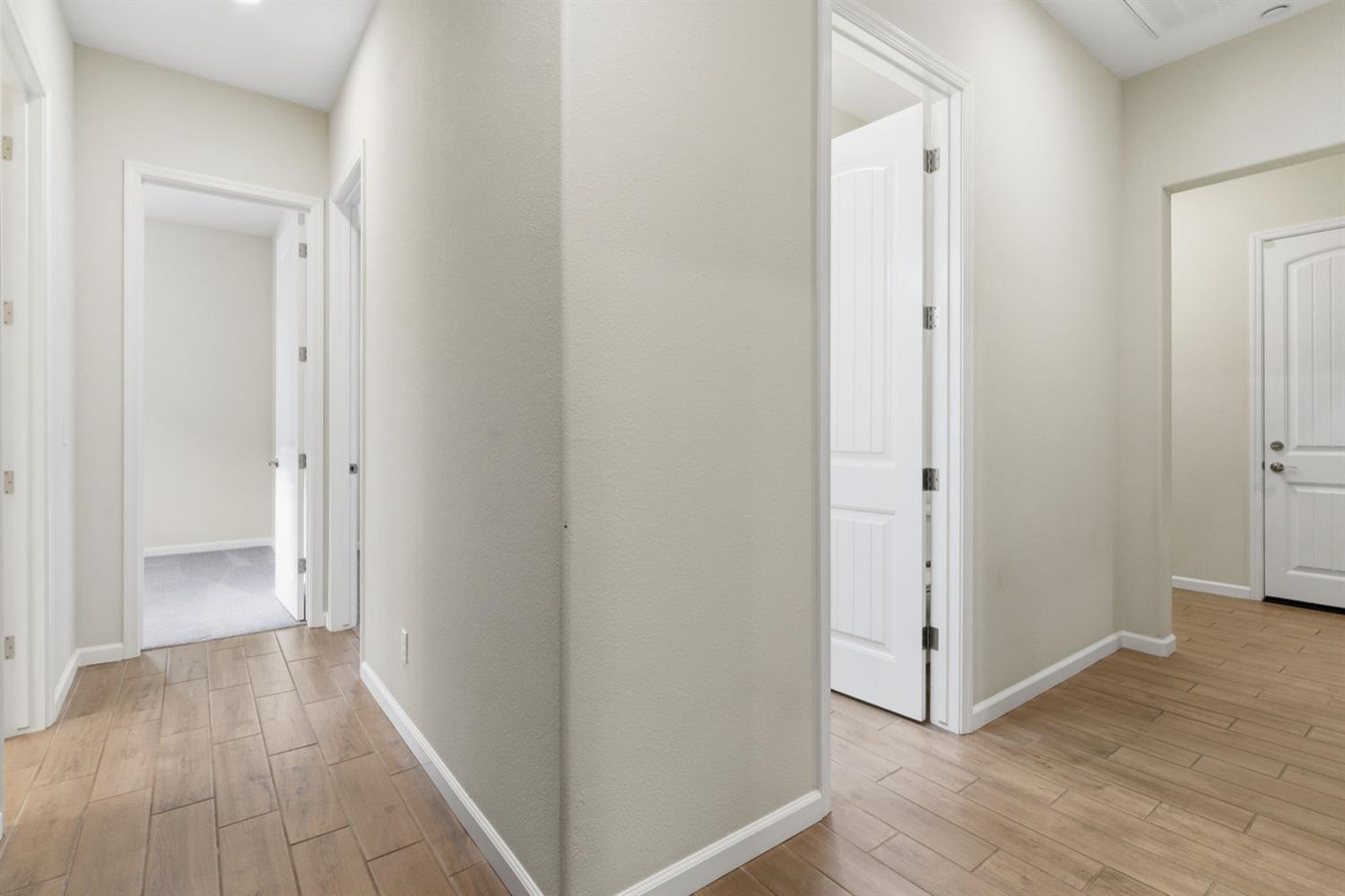 868 River Pointe Cir, Oakdale, CA 95361