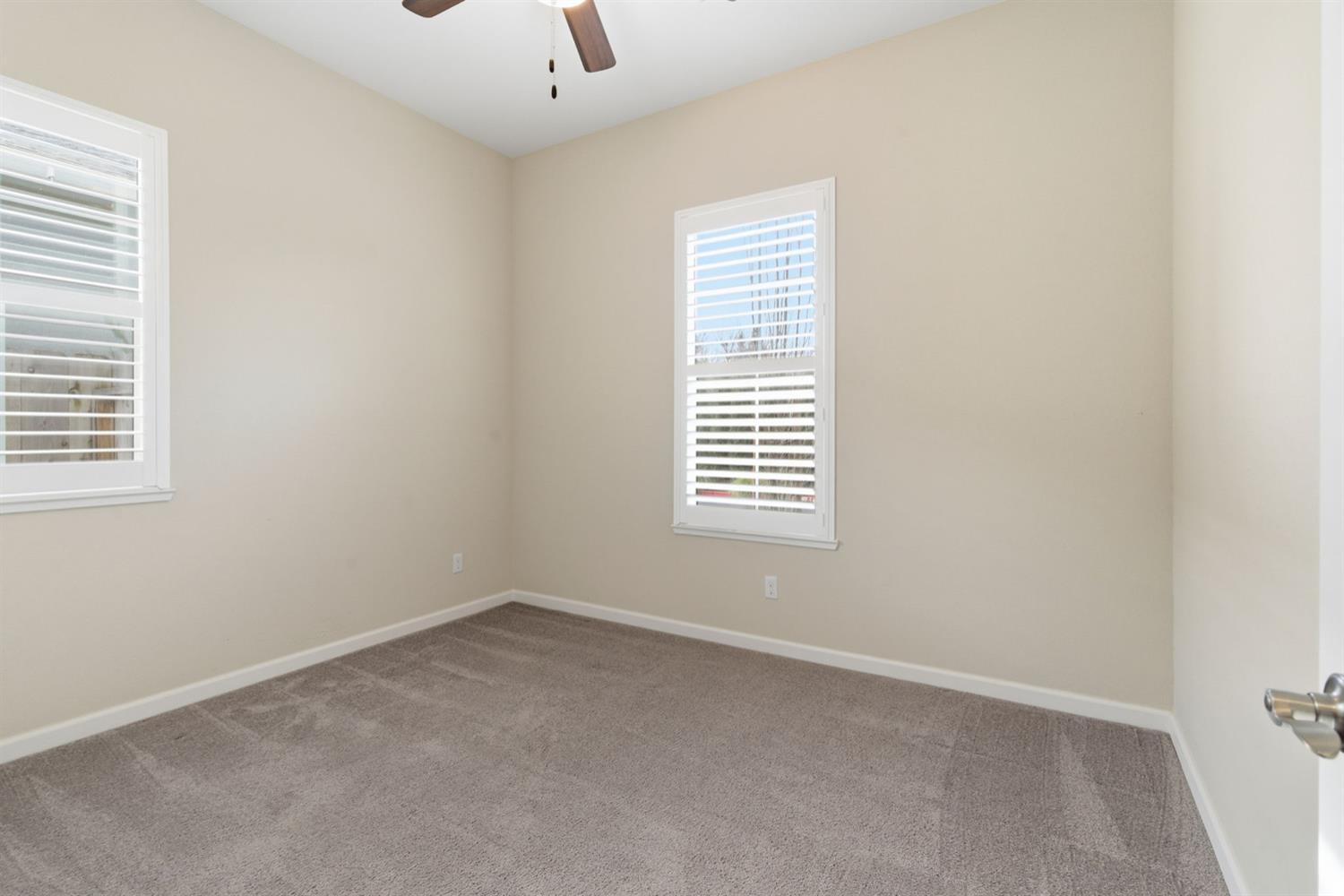 868 River Pointe Cir, Oakdale, CA 95361