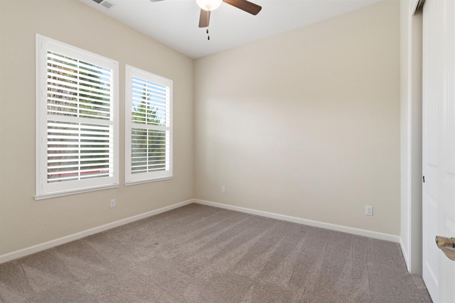 868 River Pointe Cir, Oakdale, CA 95361