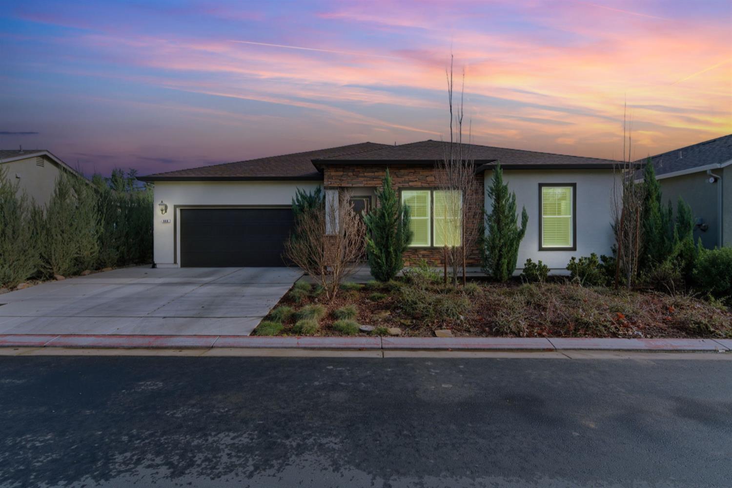 868 River Pointe Cir, Oakdale, CA 95361