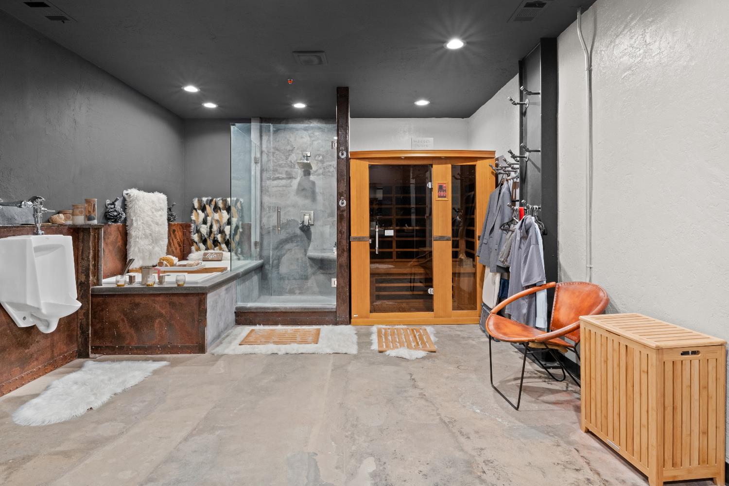 510 W Robertson Blvd, Chowchilla, CA 93610