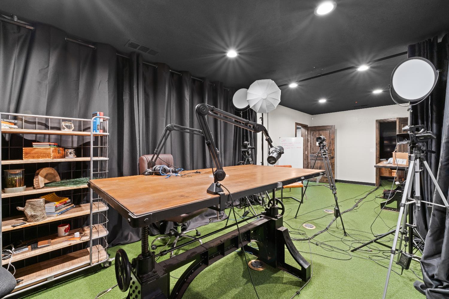 510 W Robertson Blvd, Chowchilla, CA 93610