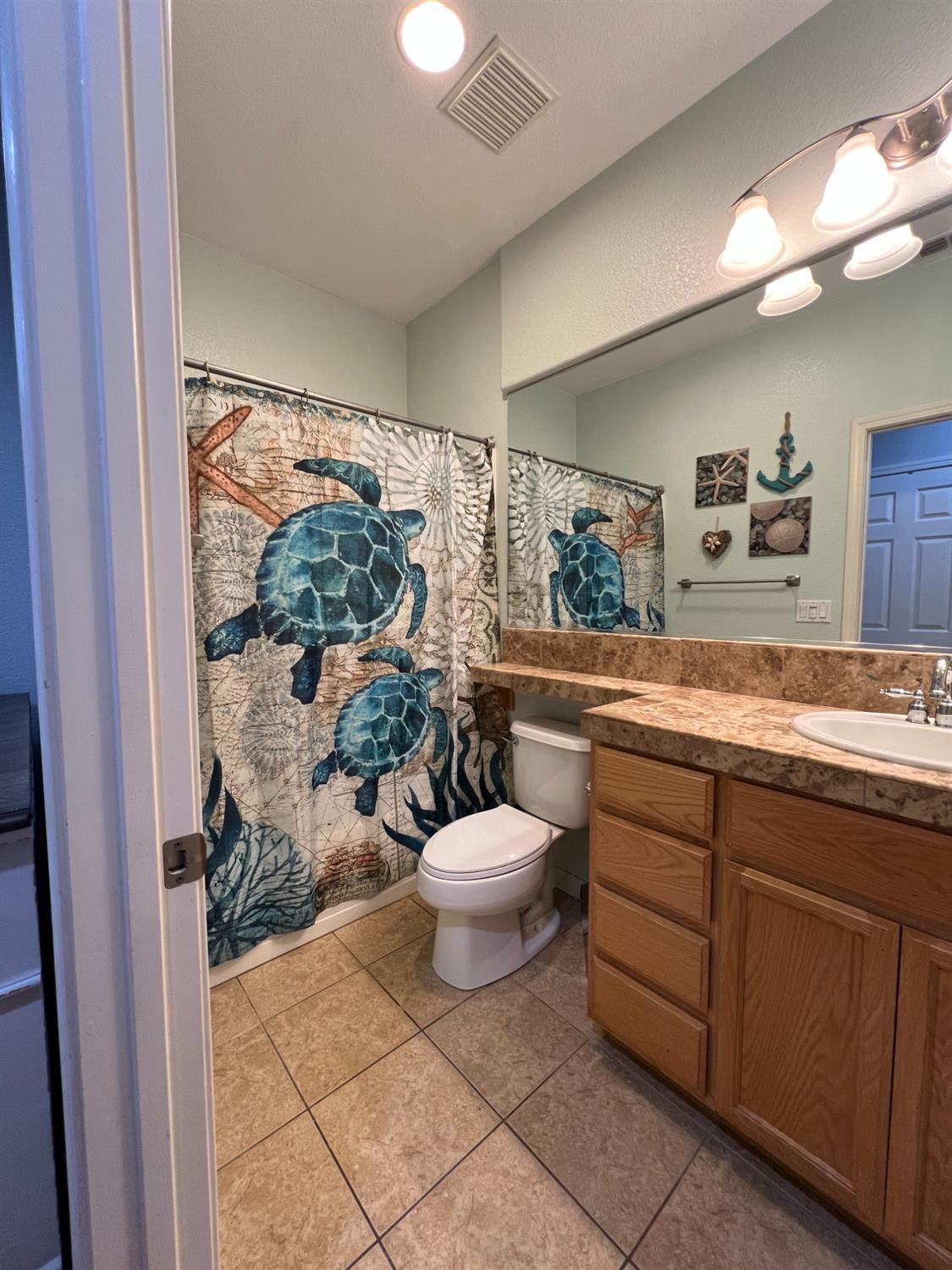 1766 W Dalia Pl, Manteca, CA 95337