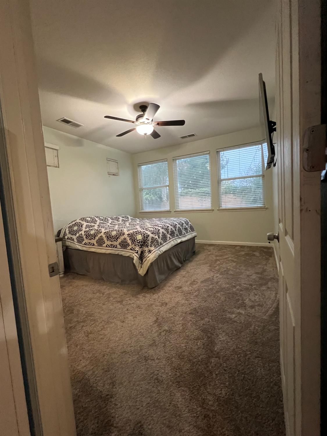 1766 W Dalia Pl, Manteca, CA 95337