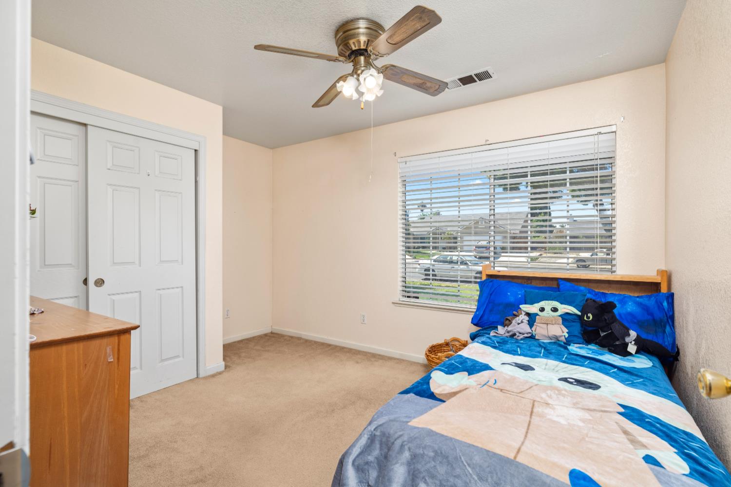 1637 Fantasy Ct, Modesto, CA 95351