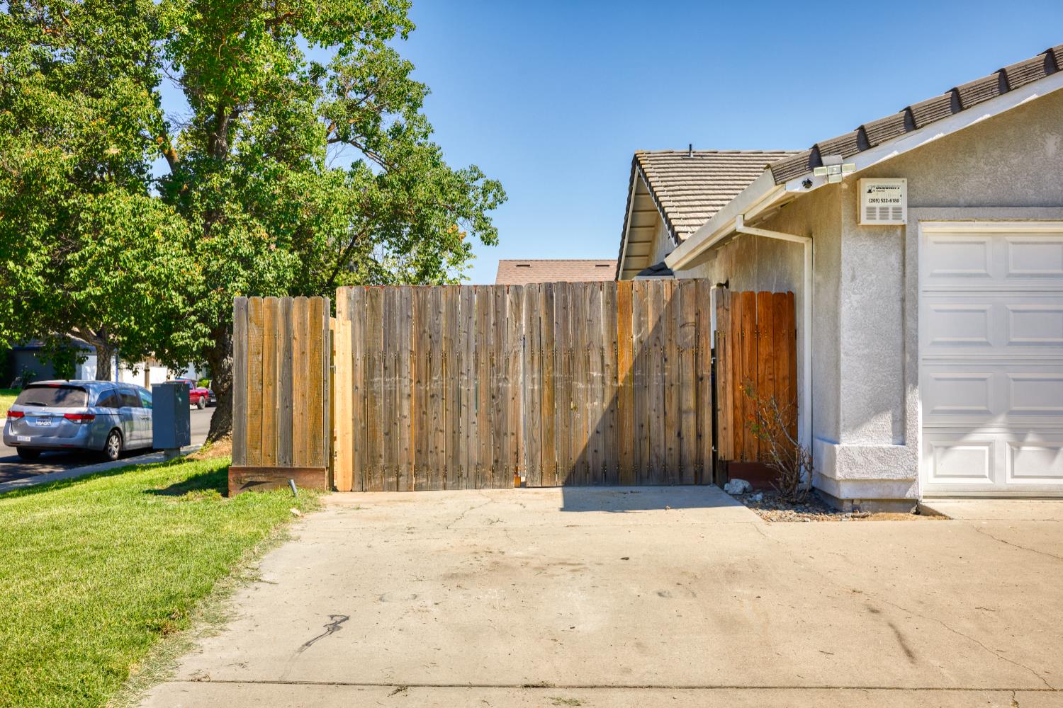 1637 Fantasy Ct, Modesto, CA 95351