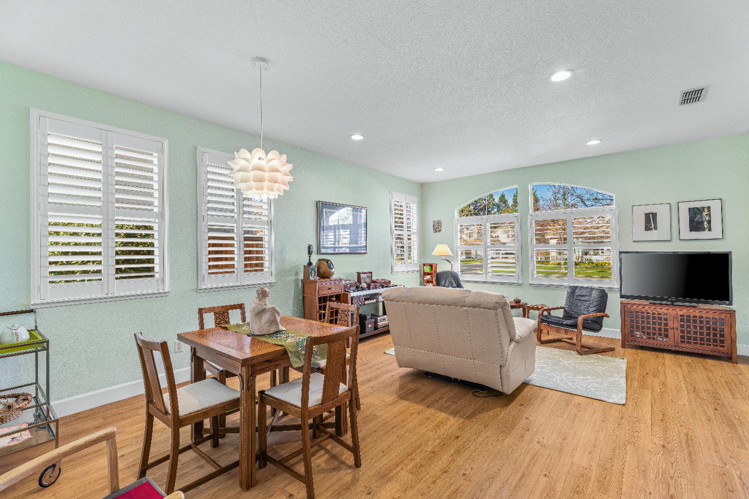 4014 PINE LAKE Cir, San Joaquin, CA 95219