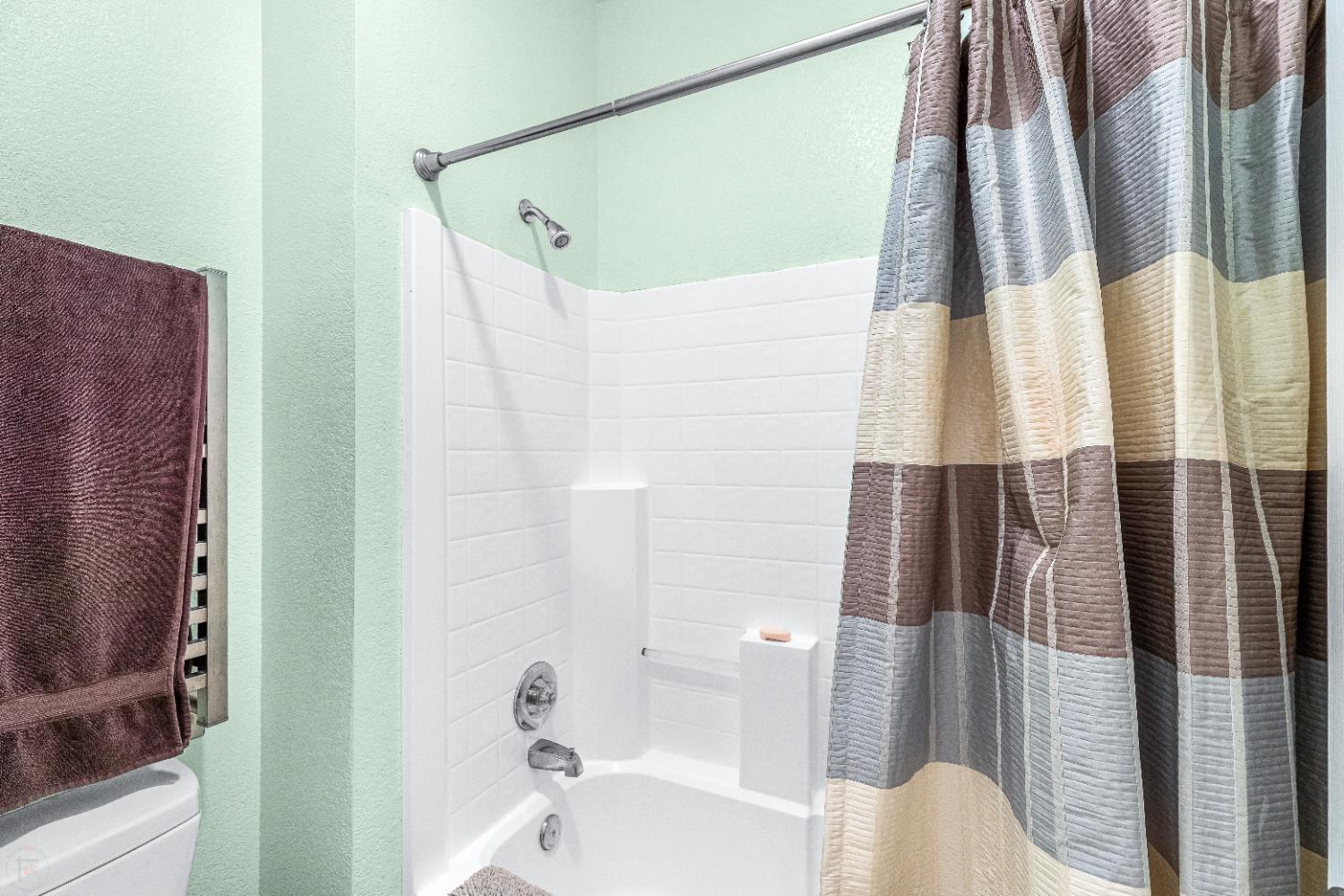 4014 PINE LAKE Cir, San Joaquin, CA 95219