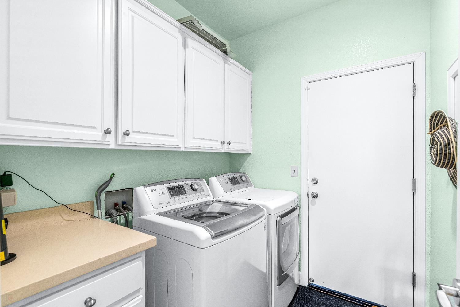 4014 PINE LAKE Cir, San Joaquin, CA 95219